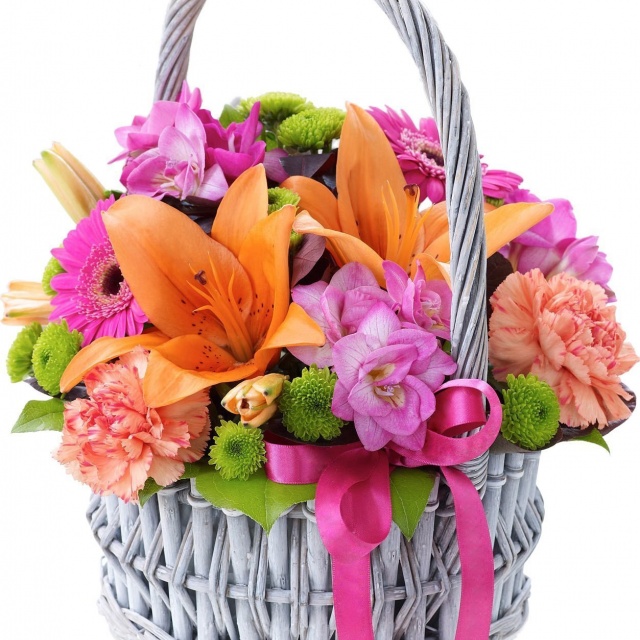 Композиция из Лилий, Гермини и Гвоздики в корзине «Мармелад» Композиция из Лилий, Гермини и Гвоздики в корзине «Мармелад»