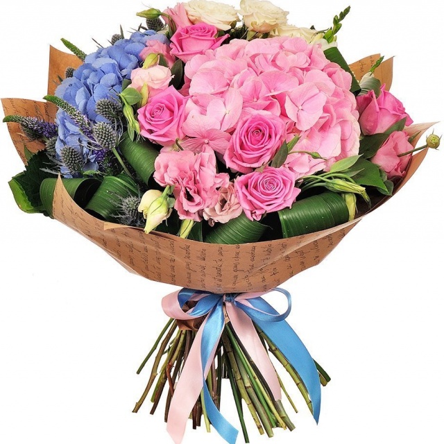 Букет из Гортензий, Роз и Лизиантуса «Суфле» Букет из Гортензий, Роз и Лизиантуса «Суфле»