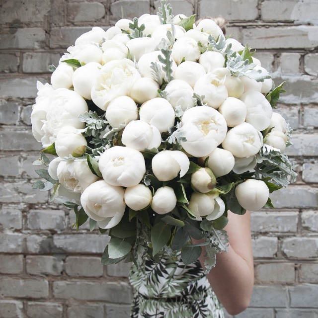 Букет пионов поштучно - можно выбрать цвет! Букет пионов поштучно - можно выбрать цвет!