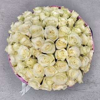 Белая роза 60 см 51 шт