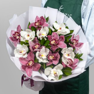 Букет из белых и розовых Орхидей «Нежные орхидеи» Букет из белых и розовых Орхидей «Нежные орхидеи»