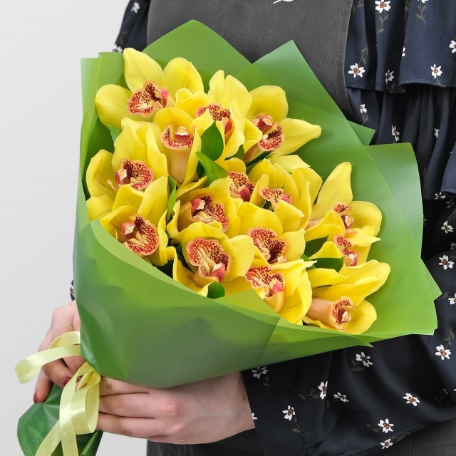 Букет из желтых Орхидей «Солнышко в руках» Букет из желтых Орхидей «Солнышко в руках»