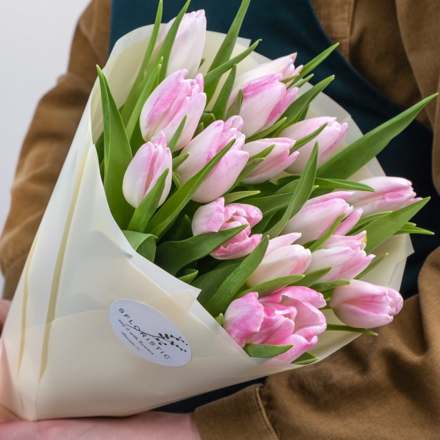 Букет из нежно-розовых тюльпанов 15 шт «Сапфир» Букет из нежно-розовых тюльпанов 15 шт «Сапфир»