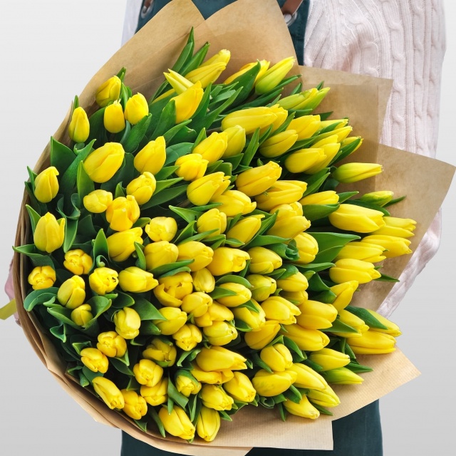 Букет из тюльпанов 101 шт «Желтые подснежники» Букет из тюльпанов 101 шт «Желтые подснежники»