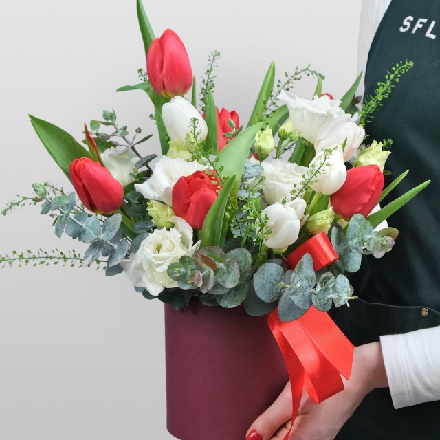 Букет их Тюльпанов и Эустомы «Совершенная любовь» Букет их Тюльпанов и Эустомы «Совершенная любовь»