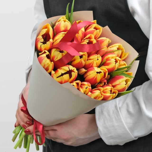 Букет из Тюльпанов 25шт «Турмалин» Букет из Тюльпанов 25шт «Турмалин»