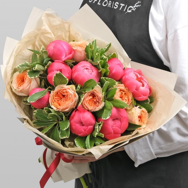 Букет из Пионов и Пионовидной Розы «Харпер» Букет из Пионов и Пионовидной Розы «Харпер»