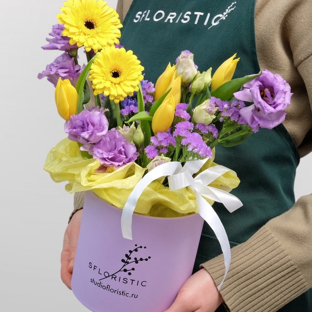 Композиция из Гермини, Эустомы и Тюльпана «Ясмина» Композиция из Гермини, Эустомы и Тюльпана «Ясмина»