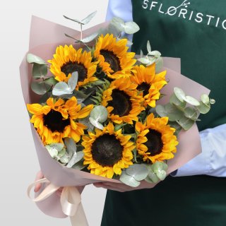 Букет из Подсолнухов и Эвкалипта «Золотое поле» Букет из Подсолнухов и Эвкалипта «Золотое поле»