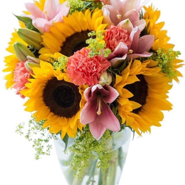 Букет из Подсолнухов, Гвоздик и Лилий «Солнце взошло» Букет из Подсолнухов, Гвоздик и Лилий «Солнце взошло»