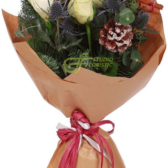 Новогодний букет из Ели, Роз и Фрезий «Зимняя серенада» Новогодний букет из Ели, Роз и Фрезий «Зимняя серенада»