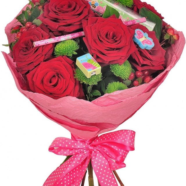 Букет из Роз, Хризантем и Гиперикума «Рюкзачок» Букет из Роз, Хризантем и Гиперикума «Рюкзачок»