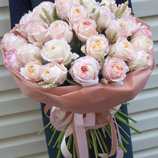 Букет из Пионовидных Роз 60 см «Зефир» Букет из Пионовидных Роз 60 см «Зефир»