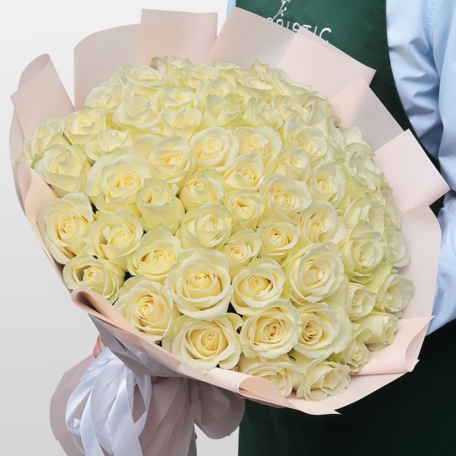 Букет из Роз Кения 60 см 61 шт «Лунное сияние» Букет из Роз Кения 60 см 61 шт «Лунное сияние»