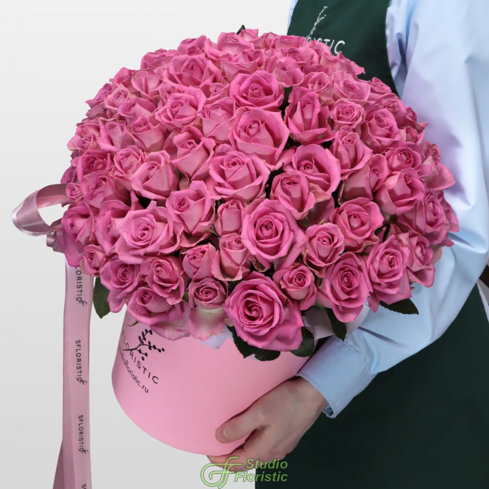 Композиция из Розовых Роз Кения 101 шт в шляпной коробке «Розовый вельвет» Композиция из Розовых Роз Кения 101 шт в шляпной коробке «Розовый вельвет»