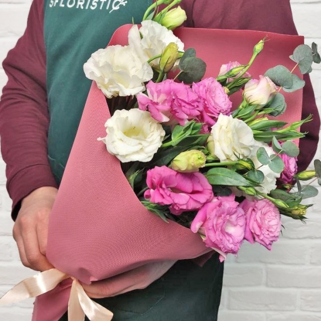 Букет из Эустомы «Комплимент» Букет из Эустомы «Комплимент»