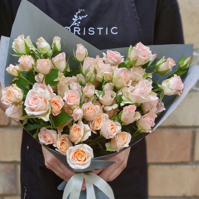 Букет Кустовых Роз «Ненаглядной» Букет Кустовых Роз «Ненаглядной»