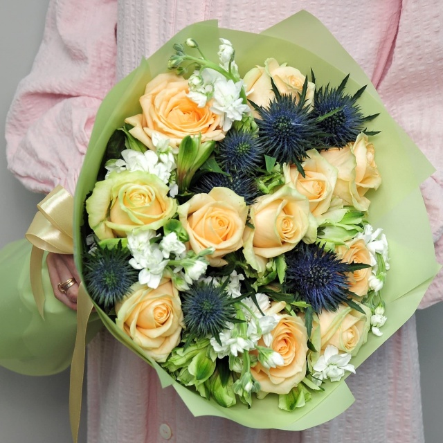 Букет из Роз, Маттиолы и Альстромерий «Прекрасный день» Букет из Роз, Маттиолы и Альстромерий «Прекрасный день»