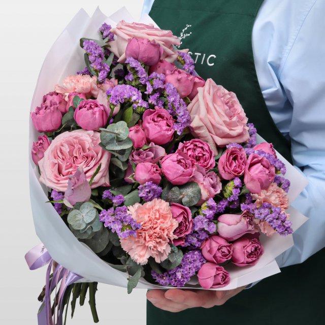 Букет из Роз, Диантуса и Статицы «Лавандовая радость» Букет из Роз, Диантуса и Статицы «Лавандовая радость»