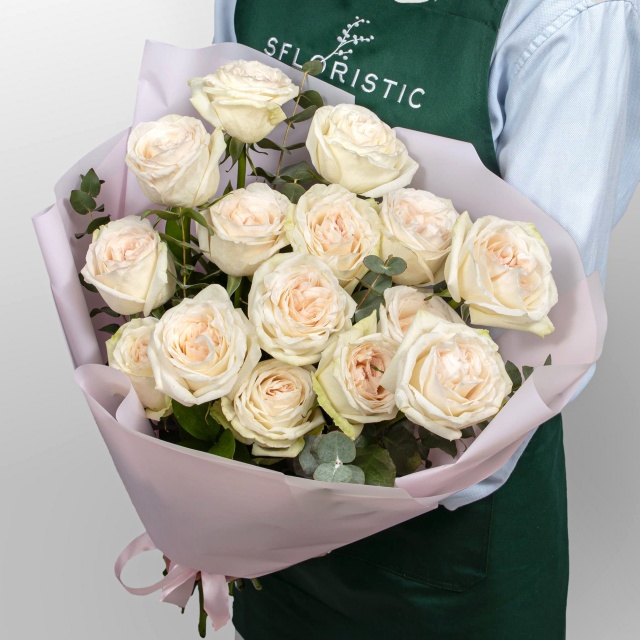 Букет из Роз Вайт ОХара с эвкалиптом «Утонченной» Букет из Роз Вайт ОХара с эвкалиптом «Утонченной»