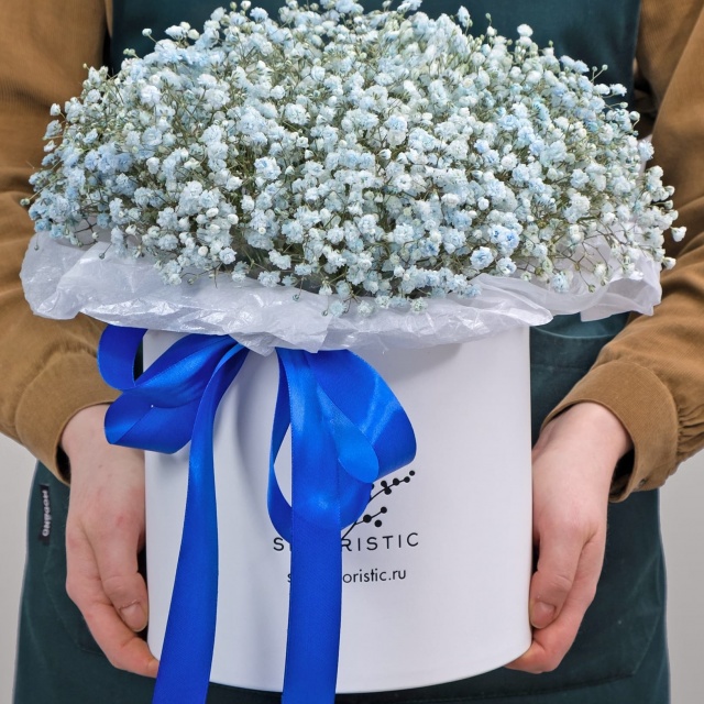 Композиция из Гипсофилы в шляпной коробке «Голубая Лагуна» Композиция из Гипсофилы в шляпной коробке «Голубая Лагуна»