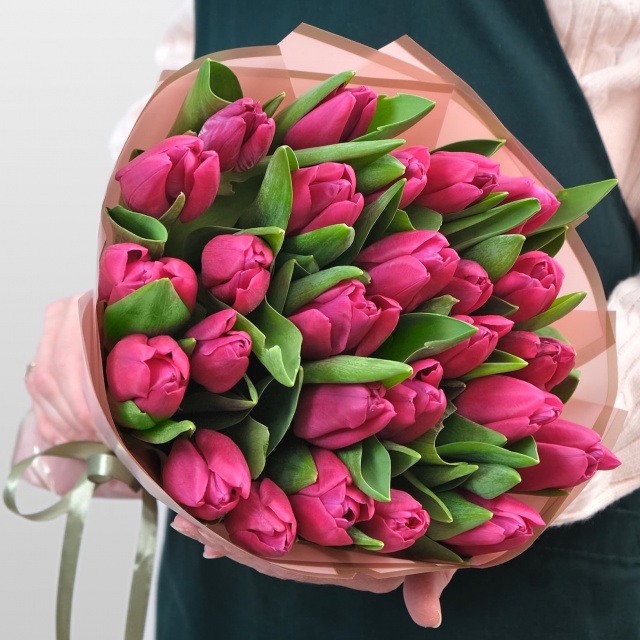 Букет тюльпанов 25 шт «Розовое Восхищение» Букет тюльпанов 25 шт «Розовое Восхищение»