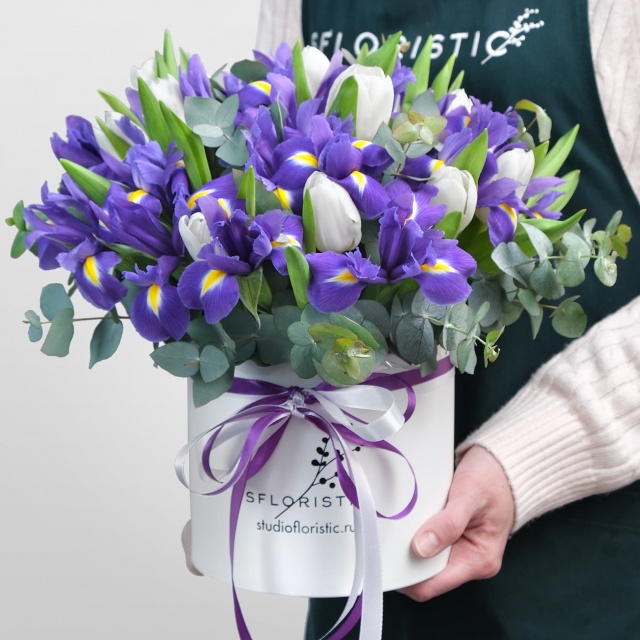 Композиция из Ириса и Тюльпана «Сила Жизни» Композиция из Ириса и Тюльпана «Сила Жизни»
