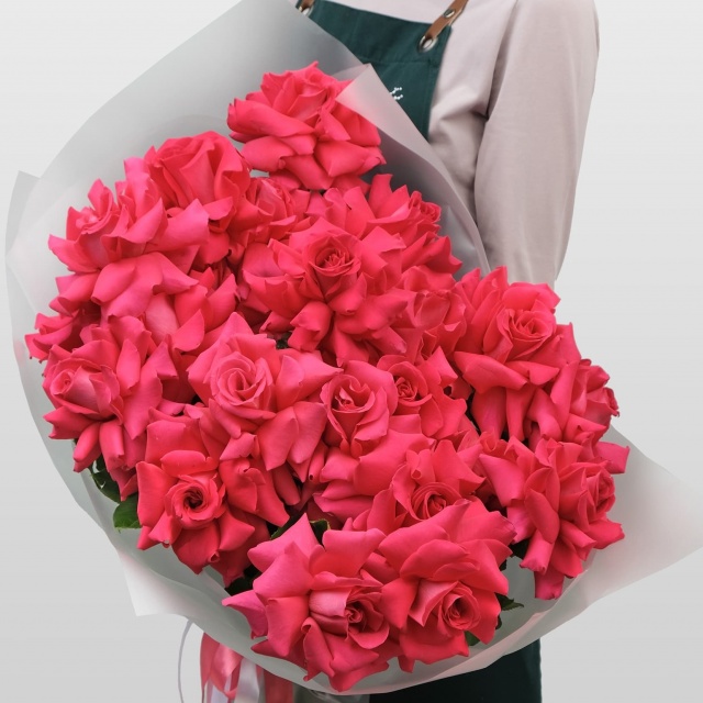 Букет малиновых Роз «Блюз» Букет малиновых Роз «Блюз»