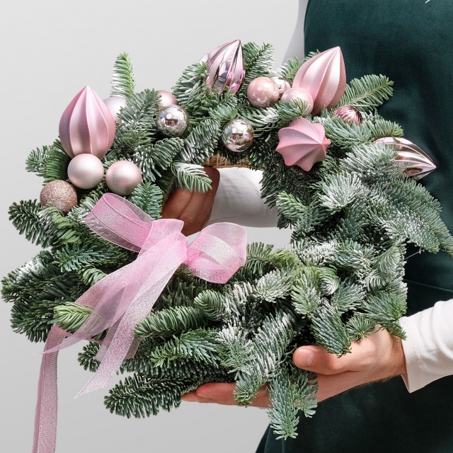 Новогодний венок «Счастливого Нового Года» Новогодний венок «Счастливого Нового Года»