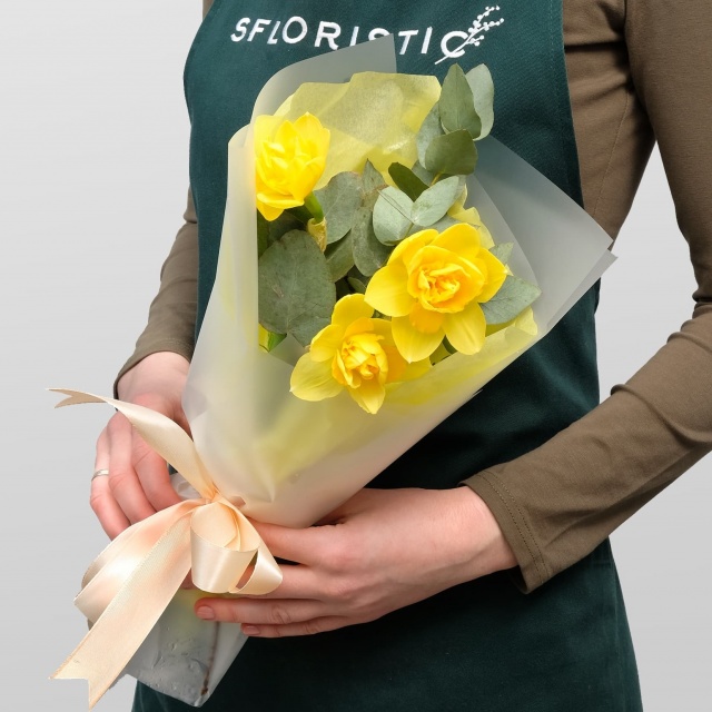 Букет из Нарциссов «Лимонный Фреш» с эвкалиптом Букет из Нарциссов «Лимонный Фреш» с эвкалиптом