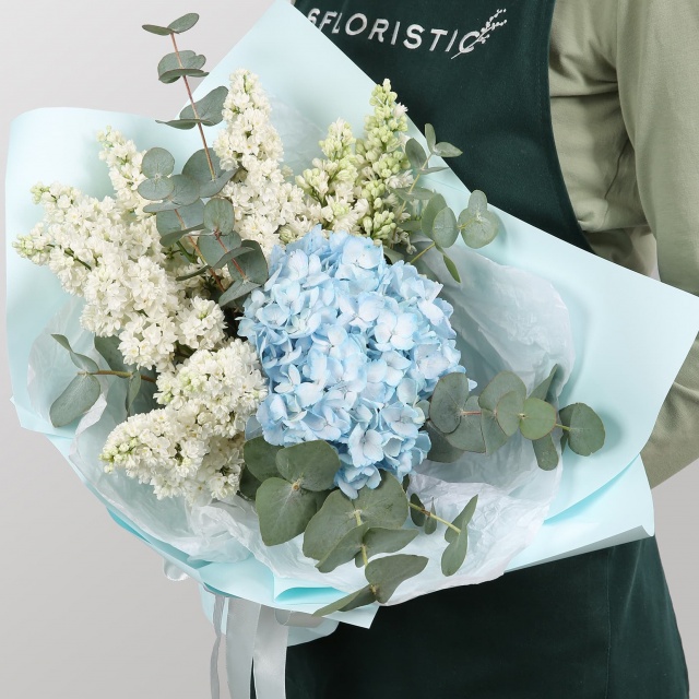 Букет из Сирени и Гортензии «Волна нежности» Букет из Сирени и Гортензии «Волна нежности»