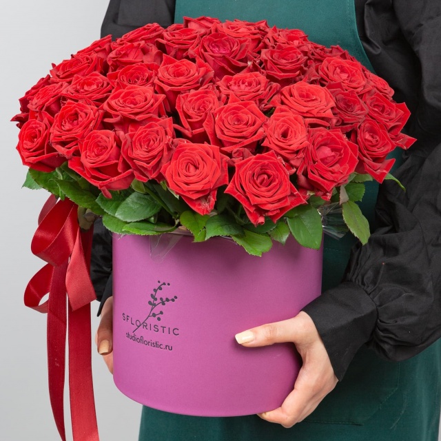 Композиция из Роз «Страсть в каждом лепестке» Композиция из Роз «Страсть в каждом лепестке»