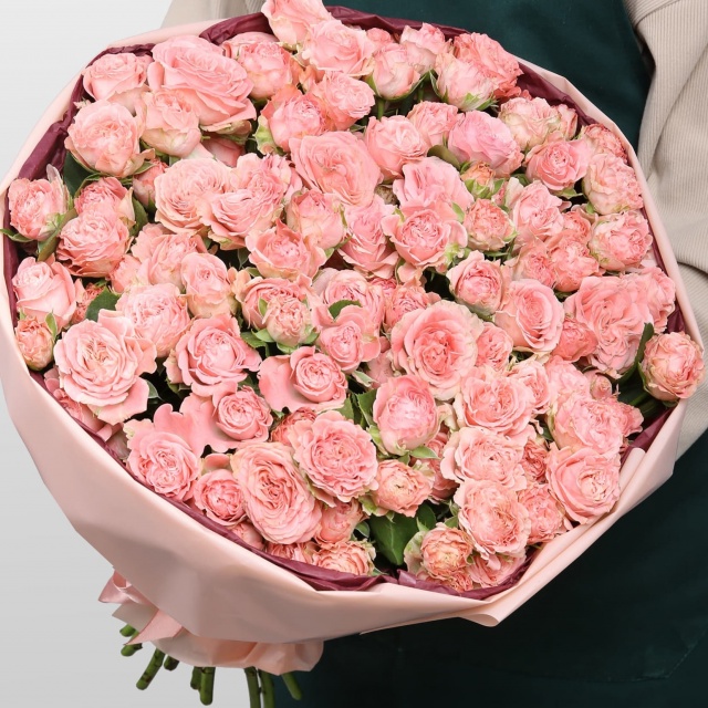 Букет кустовых Роз «Шарм Бомбастик» Букет кустовых Роз «Шарм Бомбастик»