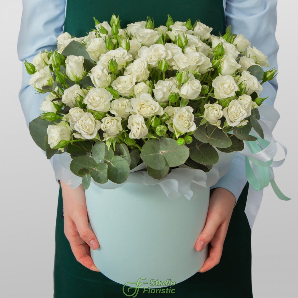 Композиция из Кустовых Роз в шляпной коробке «Северная романтика» Композиция из Кустовых Роз в шляпной коробке «Северная романтика»