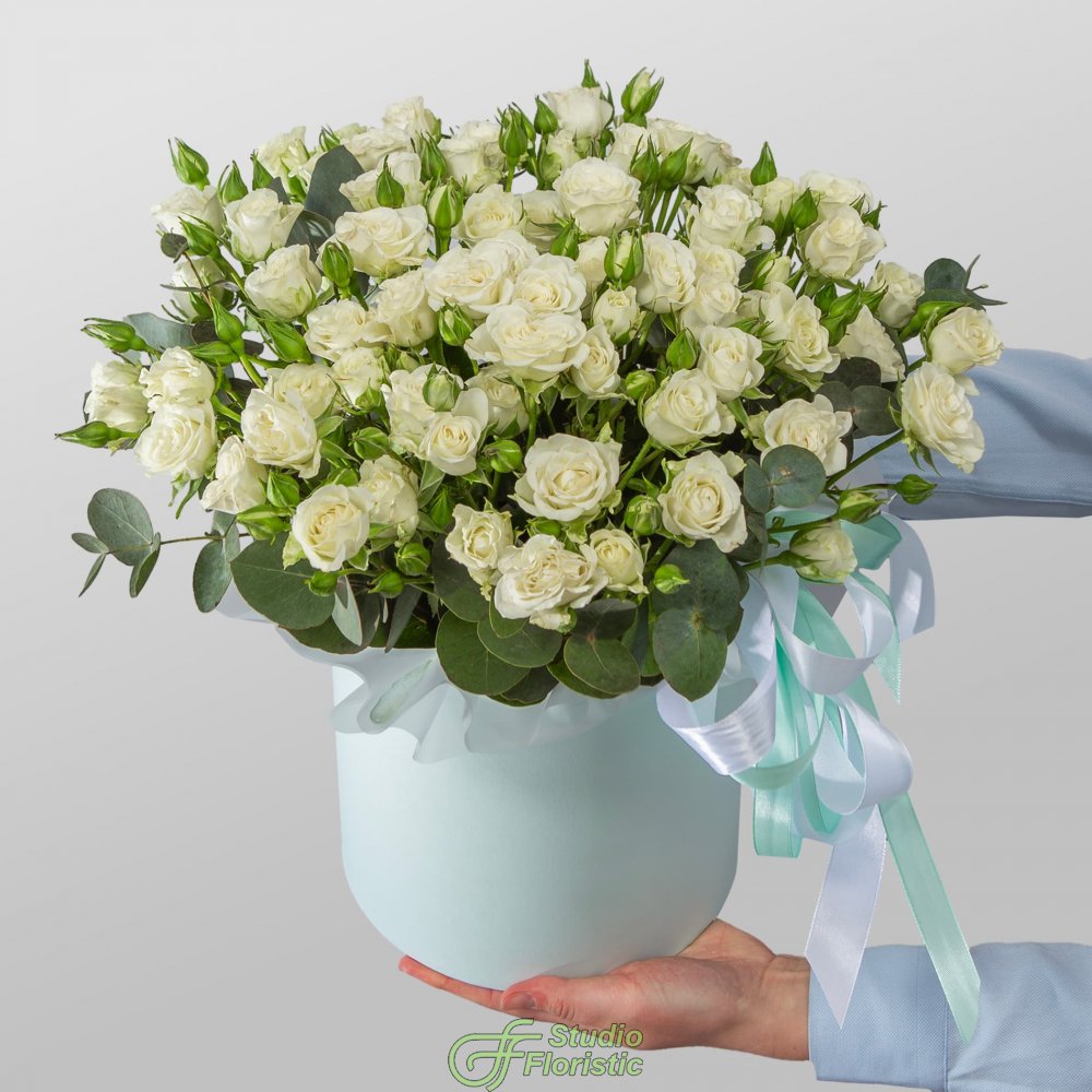 Композиция из Кустовых Роз в шляпной коробке «Северная романтика» Композиция из Кустовых Роз в шляпной коробке «Северная романтика»