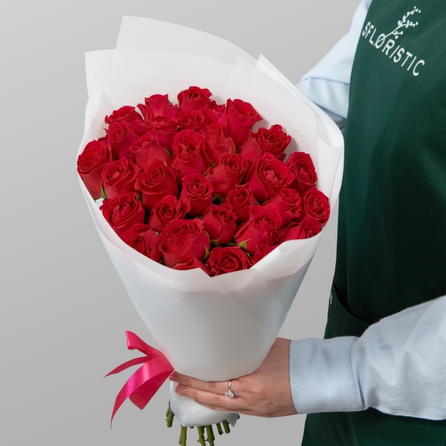 Букет Роз Кения 31 шт «Пылающее чувство» Букет Роз Кения 31 шт «Пылающее чувство»