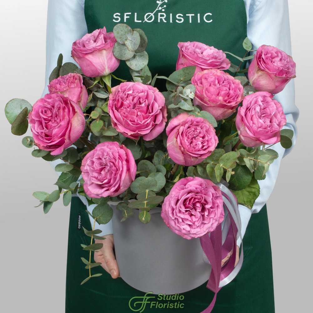 Композиция из пионовидных Роз Эквадор в шляпной коробке «В цвете чувств» Композиция из пионовидных Роз Эквадор в шляпной коробке «В цвете чувств»