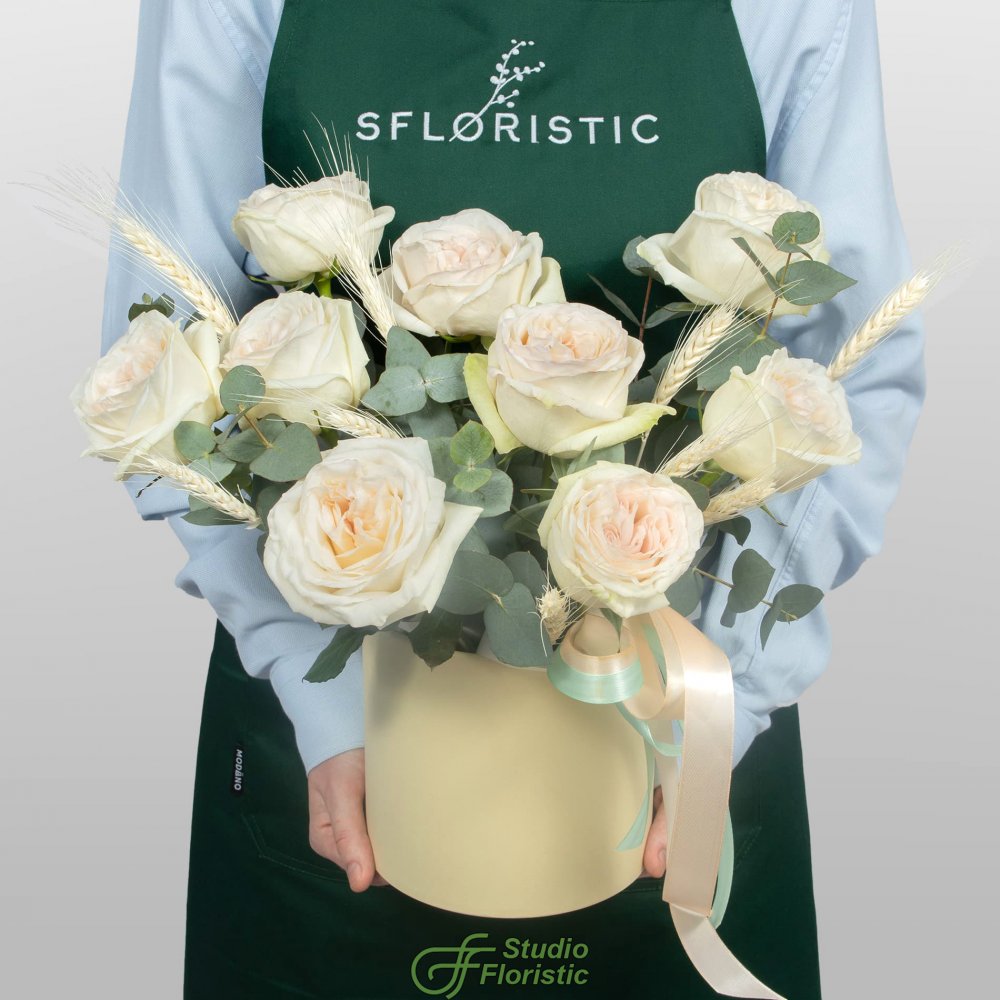 Композиция из Роз в шляпной коробке «Дыхание лета» Композиция из Роз в шляпной коробке «Дыхание лета»