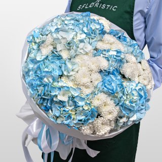 Букет из Гортензий и Хризантем Сантини «Объятия ветра» Букет из Гортензий и Хризантем Сантини «Объятия ветра»