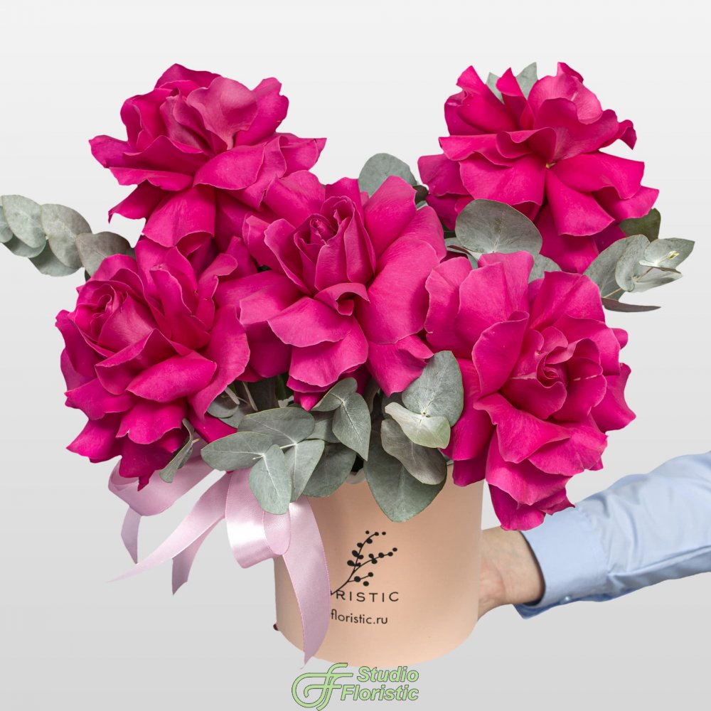 Композиция из Роз Эквадор в шляпной коробке «Сладкая Нежность» Композиция из Роз Эквадор в шляпной коробке «Сладкая Нежность»