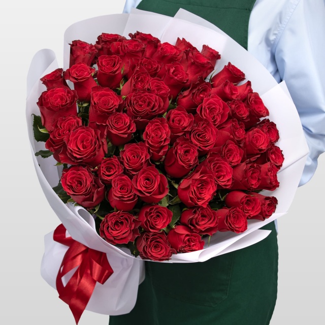 Букет Роз Кения 60 см 51 шт «Вечер в Бордо» Букет Роз Кения 60 см 51 шт «Вечер в Бордо»