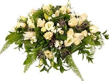 Траурный букет из Роз, Лизиантуса и Лилий «Фортепиано» Траурный букет из Роз, Лизиантуса и Лилий «Фортепиано»