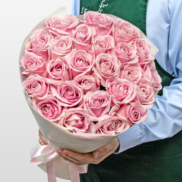 Букет из розовых Роз Россия 25 шт «Искренняя Нежность» Букет из розовых Роз Россия 25 шт «Искренняя Нежность»