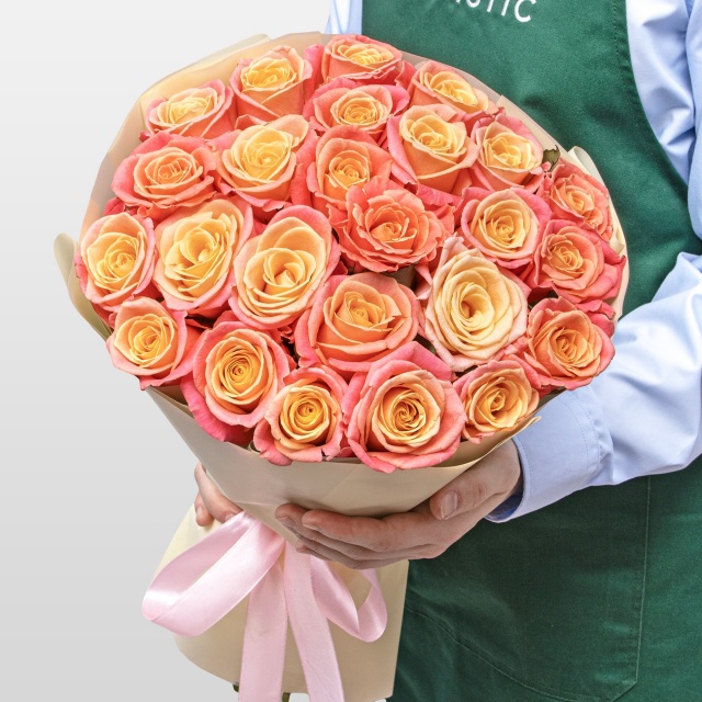 Букет из Роз Мисс Пигги 25 шт «Калифорнийский Закат» Букет из Роз Мисс Пигги 25 шт «Калифорнийский Закат»