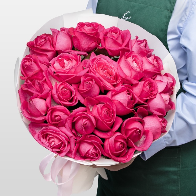 Букет из розовых Роз Россия 25 шт «Карнавал Чувств» Букет из розовых Роз Россия 25 шт «Карнавал Чувств»