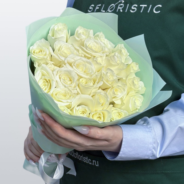 Букет из белых Роз Кения 40 см 25 шт «Айсберг» Букет из белых Роз Кения 40 см 25 шт «Айсберг»