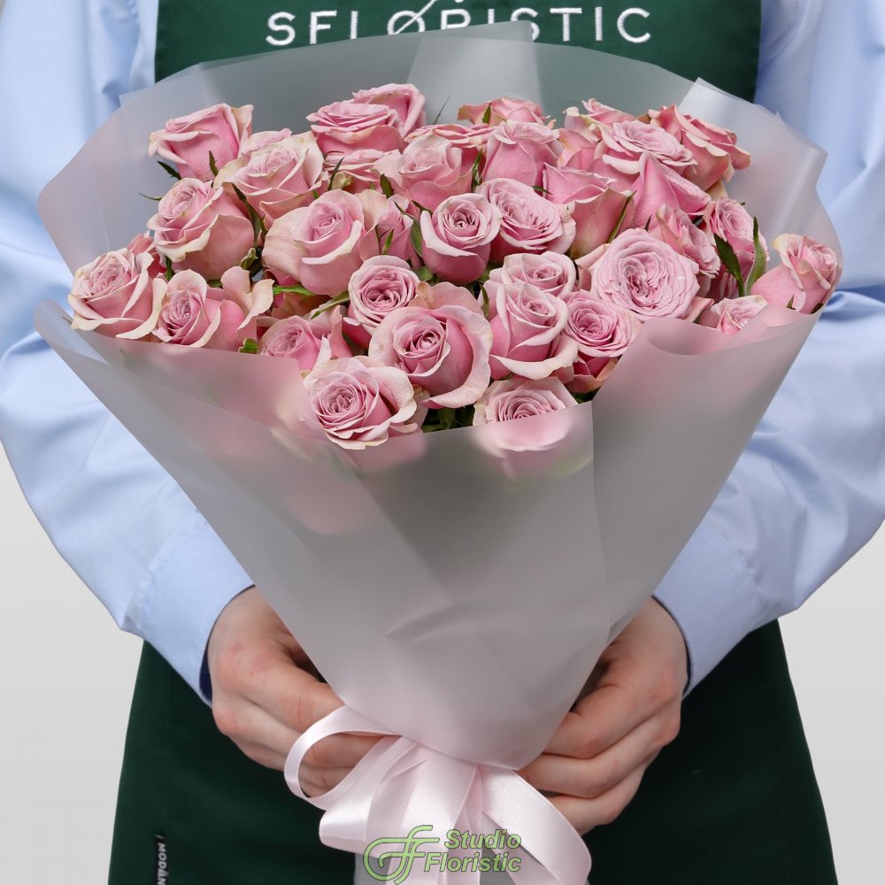 Букет из Сиреневой Кустовой Розы 40 см 15 шт «Парижское утро» Букет из Сиреневой Кустовой Розы 40 см 15 шт «Парижское утро»