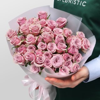 Букет из Сиреневой Кустовой Розы 40 см 15 шт «Парижское утро» Букет из Сиреневой Кустовой Розы 40 см 15 шт «Парижское утро»