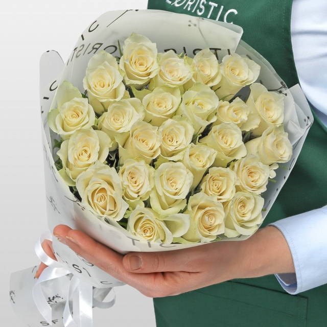 Букет из белых Роз Кения 60 см 25 шт «Снежный бархат» Букет из белых Роз Кения 60 см 25 шт «Снежный бархат»