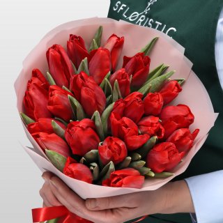 Букет из красных Тюльпанов 25 шт «Пламя весны» Букет из красных Тюльпанов 25 шт «Пламя весны»